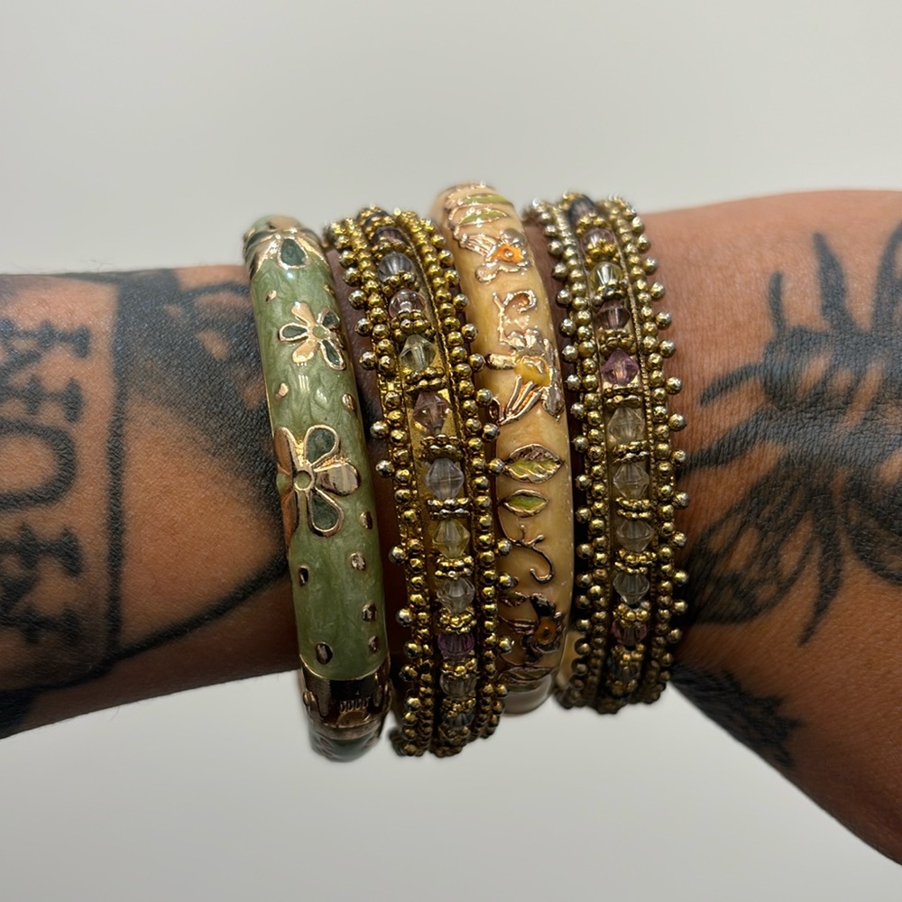Jiu Long Xing bracelet’s assortment